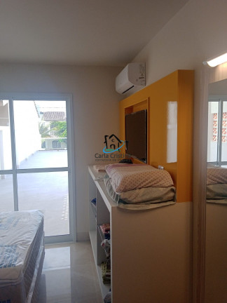Imagem Casa com 7 Quartos à Venda, 303 m² em Costa Azul - Matinhos Imagem Casa com 7 Quartos à Venda, 303 m² em Costa Azul - Matinhos
