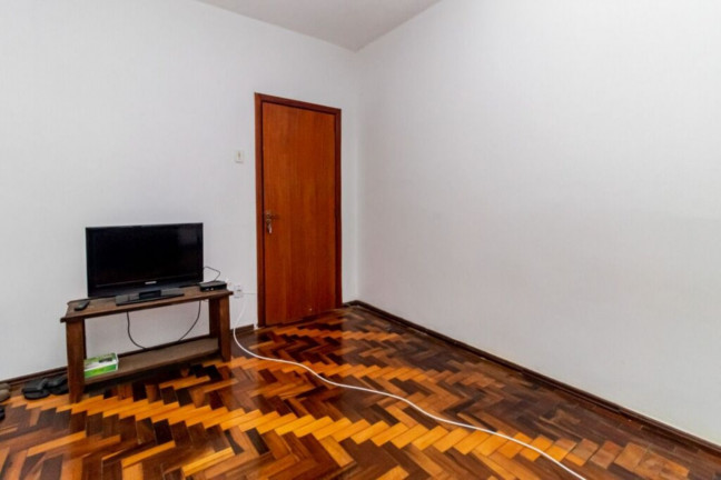 Imagem Imóvel com 1 Quarto à Venda, 57 m² em Higienópolis - Porto Alegre Imagem Imóvel com 1 Quarto à Venda, 57 m² em Higienópolis - Porto Alegre