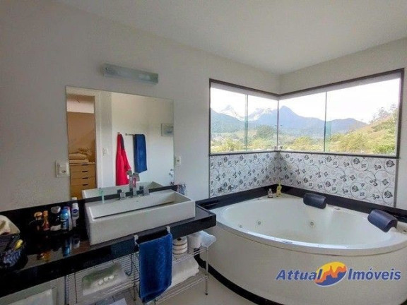 Imagem Casa com 3 Quartos à Venda, 262 m² em Vargem Grande - Teresópolis
