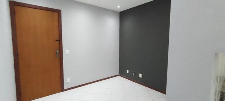 Imagem Imóvel com 1 Quarto à Venda, 30 m² em Várzea - Teresópolis Imagem Imóvel com 1 Quarto à Venda, 30 m² em Várzea - Teresópolis