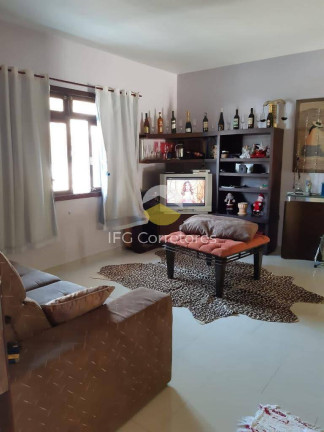 Imagem Casa com 6 Quartos à Venda, 180 m² em Centro - Balneário Piçarras Imagem Casa com 6 Quartos à Venda, 180 m² em Centro - Balneário Piçarras