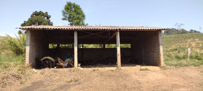 Imagem Fazenda à Venda, 100 m² em Centro - Guaratinguetá Imagem Fazenda à Venda, 100 m² em Centro - Guaratinguetá