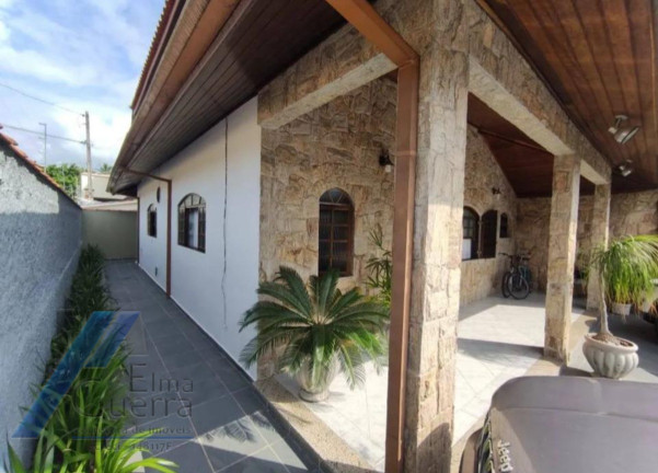 Imagem Casa com 4 Quartos à Venda, 150 m² em Centro - Ubatuba Imagem Casa com 4 Quartos à Venda, 150 m² em Centro - Ubatuba