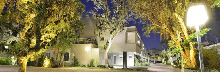 Imagem Casa de Condomínio com 3 Quartos à Venda, 685 m² em Tristeza - Porto Alegre Imagem Casa de Condomínio com 3 Quartos à Venda, 685 m² em Tristeza - Porto Alegre