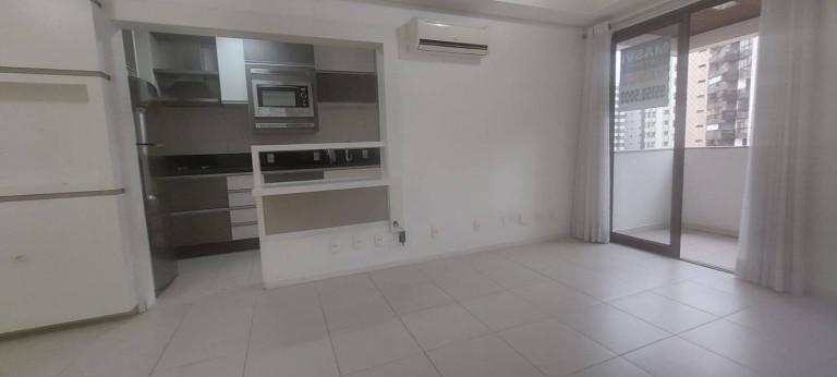 Foto do imóvel Apartamento com 2 Quartos à Venda, 71 m² em Centro - Florianópolis