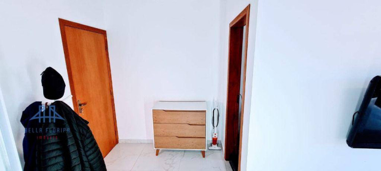 Imagem Casa com 2 Quartos à Venda, 114 m² em São João Do Rio Vermelho - Florianópolis Imagem Casa com 2 Quartos à Venda, 114 m² em São João Do Rio Vermelho - Florianópolis