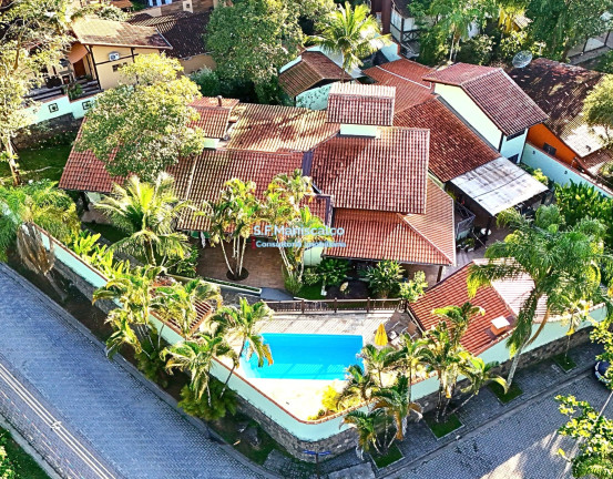 Casa com 7 Quartos à Venda, 1.300 m² em Cocaia - Ilhabela