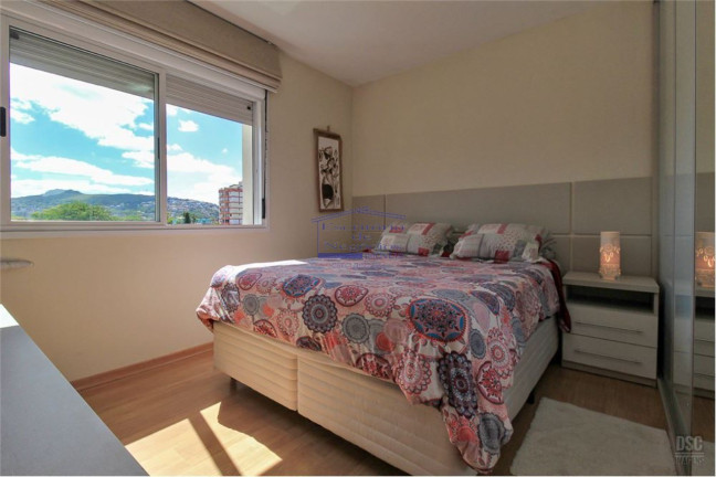 Imagem Imóvel com 2 Quartos à Venda, 67 m² em Camaqua - Porto Alegre Imagem Imóvel com 2 Quartos à Venda, 67 m² em Camaqua - Porto Alegre