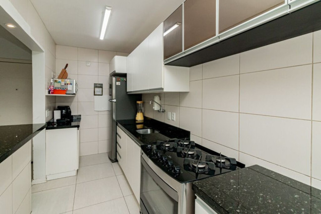 Imagem Apartamento com 3 Quartos à Venda, 63 m² em Santo Antônio - Porto Alegre Imagem Apartamento com 3 Quartos à Venda, 63 m² em Santo Antônio - Porto Alegre
