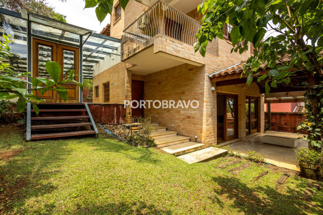Imagem Casa com 4 Quartos à Venda, 350 m² em Granja Viana - Carapicuíba Imagem Casa com 4 Quartos à Venda, 350 m² em Granja Viana - Carapicuíba