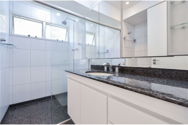 Imagem Imóvel com 3 Quartos à Venda, em Vila Andrade - São Paulo Imagem Imóvel com 3 Quartos à Venda, em Vila Andrade - São Paulo