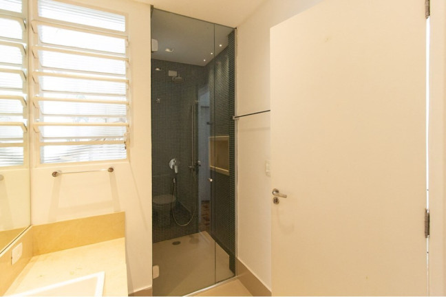 Imagem Casa com 3 Quartos à Venda, em Moema - São Paulo Imagem Casa com 3 Quartos à Venda, em Moema - São Paulo