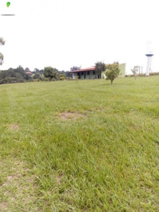 Imagem Imóvel com 3 Quartos à Venda, 60.000 m² em Centro - Sarapuí Imagem Imóvel com 3 Quartos à Venda, 60.000 m² em Centro - Sarapuí