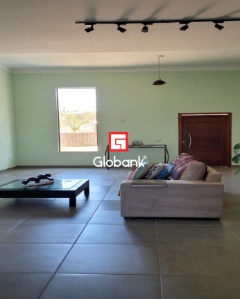Imóvel com 3 Quartos à Venda, 225 m² em Pirapora - Montes Claros