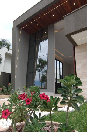 Casa de Condomínio com 4 Quartos à Venda, 214 m² em Residencial Goiânia Golfe Clube - Goiânia