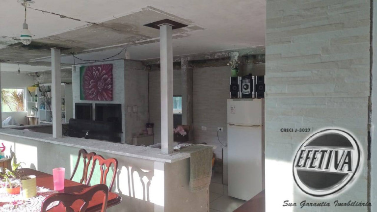 Imagem Casa com 5 Quartos à Venda, 400 m² em Cajuru - Curitiba Imagem Casa com 5 Quartos à Venda, 400 m² em Cajuru - Curitiba
