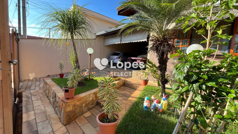 Imagem Casa com 3 Quartos à Venda, 190 m² em Santo Antônio - Louveira Imagem Casa com 3 Quartos à Venda, 190 m² em Santo Antônio - Louveira
