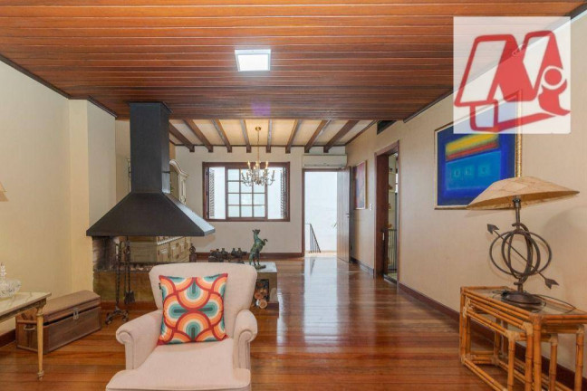 Imagem Casa com 3 Quartos à Venda, 291 m² em Bela Vista - Porto Alegre Imagem Casa com 3 Quartos à Venda, 291 m² em Bela Vista - Porto Alegre