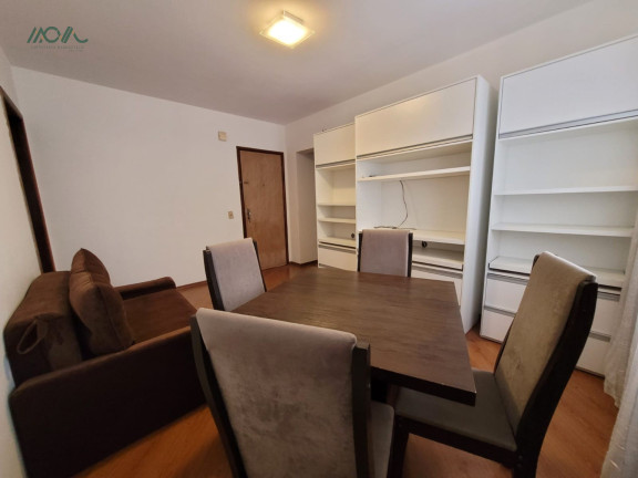 Imagem Imóvel com 1 Quarto para Alugar, 50 m² em Centro - Curitiba Imagem Imóvel com 1 Quarto para Alugar, 50 m² em Centro - Curitiba