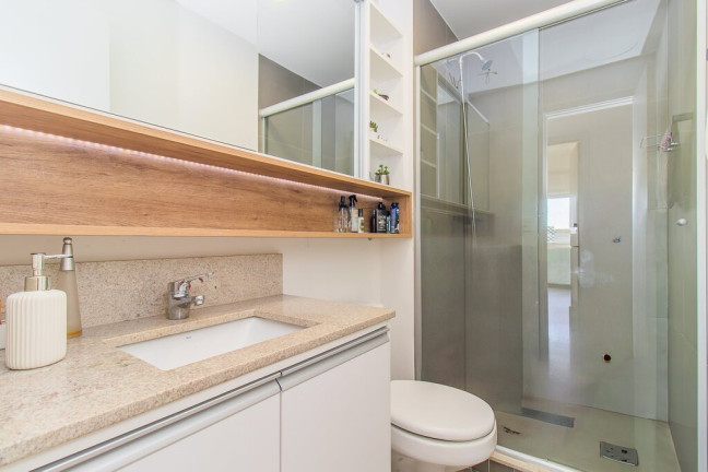 Imagem Imóvel com 2 Quartos à Venda, 65 m² em Higienópolis - Porto Alegre Imagem Imóvel com 2 Quartos à Venda, 65 m² em Higienópolis - Porto Alegre