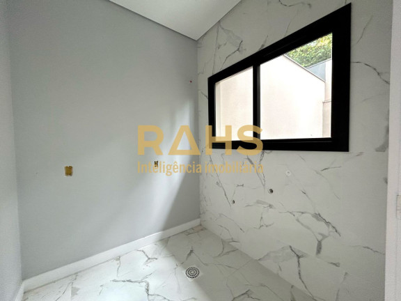 Imagem Casa com 3 Quartos à Venda, 160 m² em América - Joinville Imagem Casa com 3 Quartos à Venda, 160 m² em América - Joinville