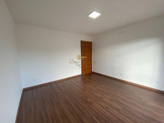 Imagem Casa com 3 Quartos à Venda, 300 m² em Albuquerque - Teresópolis Imagem Casa com 3 Quartos à Venda, 300 m² em Albuquerque - Teresópolis