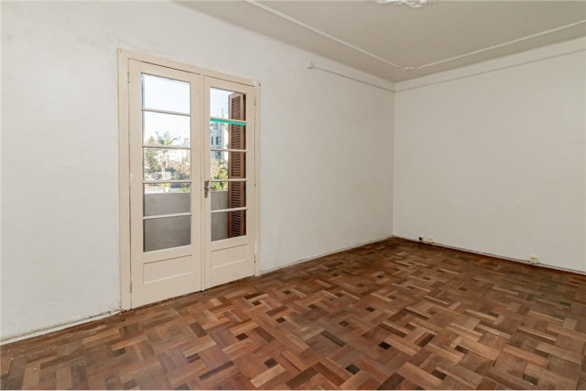Imagem Imóvel com 1 Quarto à Venda, em Petrópolis - Porto Alegre Imagem Imóvel com 1 Quarto à Venda, em Petrópolis - Porto Alegre