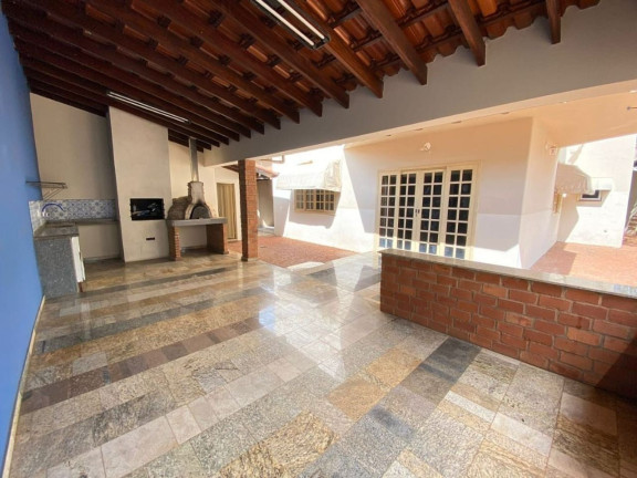 Imagem Casa com 4 Quartos à Venda, 346 m² em Jardim Patrícia - Uberlândia Imagem Casa com 4 Quartos à Venda, 346 m² em Jardim Patrícia - Uberlândia