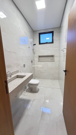 Imagem Casa com 3 Quartos à Venda, 325 m² Imagem Casa com 3 Quartos à Venda, 325 m²