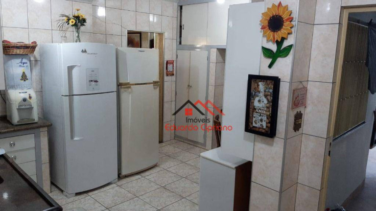 Imagem Casa com 3 Quartos para Alugar, 390 m² em Centro - Caraguatatuba