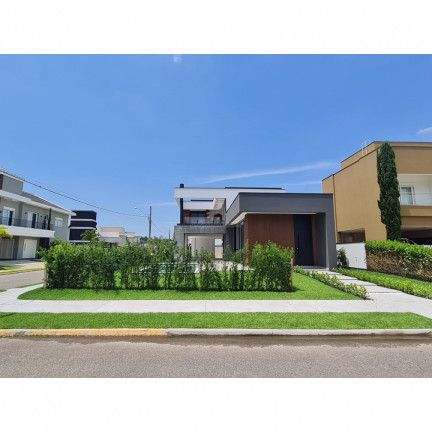 Casa com 4 Quartos à Venda, 286 m² em Santa Regina - Camboriú