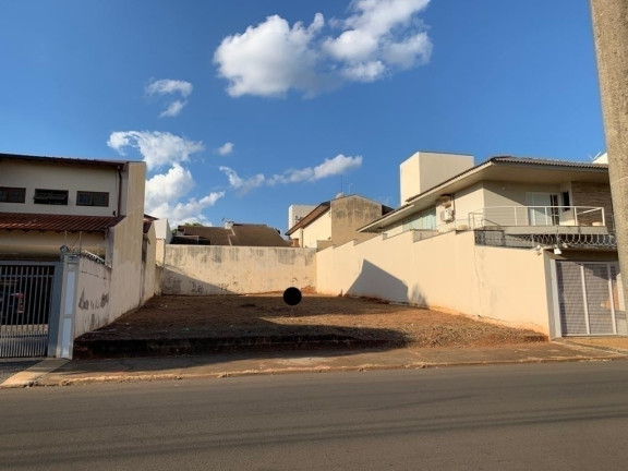 Imagem Terreno à Venda, 430 m² em Jardim Estoril - Bauru Imagem Terreno à Venda, 430 m² em Jardim Estoril - Bauru
