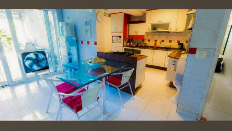 Imagem Casa com 3 Quartos à Venda, 250 m² em Piratininga - Niterói Imagem Casa com 3 Quartos à Venda, 250 m² em Piratininga - Niterói