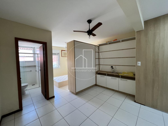 Imagem Apartamento com 1 Quarto à Venda, 33 m² em Lagoa Da Conceição - Florianópolis Imagem Apartamento com 1 Quarto à Venda, 33 m² em Lagoa Da Conceição - Florianópolis