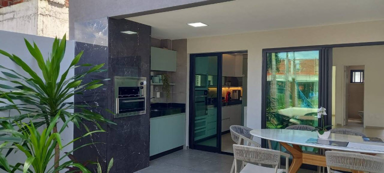 Imagem Casa com 4 Quartos à Venda, em Pedras - Eusébio Imagem Casa com 4 Quartos à Venda, em Pedras - Eusébio