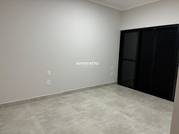 Imagem Casa com 3 Quartos à Venda, 180 m² Imagem Casa com 3 Quartos à Venda, 180 m²