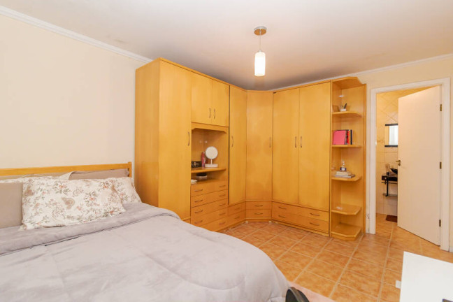 Imagem Casa com 3 Quartos à Venda, 140 m² em Guaíra - Curitiba Imagem Casa com 3 Quartos à Venda, 140 m² em Guaíra - Curitiba