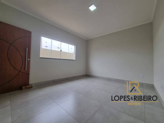 Imagem Casa com 3 Quartos à Venda, em Jardim Ouro Verde - Botucatu Imagem Casa com 3 Quartos à Venda, em Jardim Ouro Verde - Botucatu
