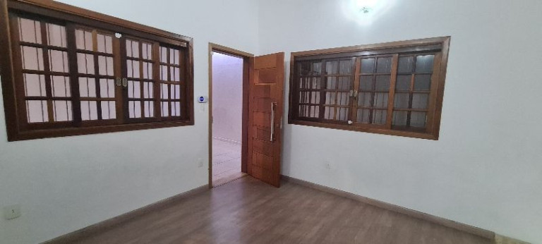 Imagem Sobrado com 3 Quartos à Venda, em Anhangabaú - Jundiaí Imagem Sobrado com 3 Quartos à Venda, em Anhangabaú - Jundiaí