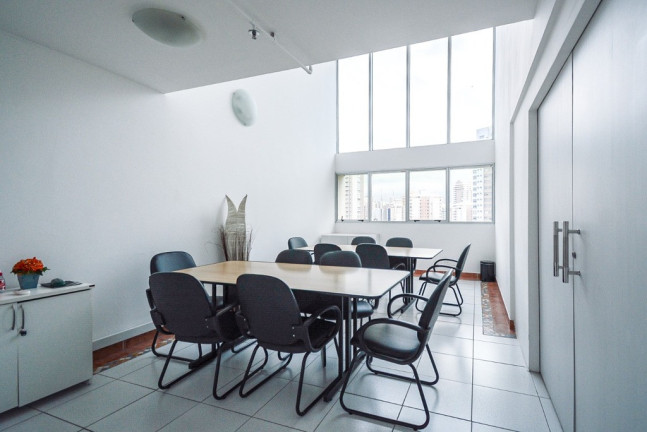 Sala Comercial à Venda, 27 m² em água Branca - São Paulo