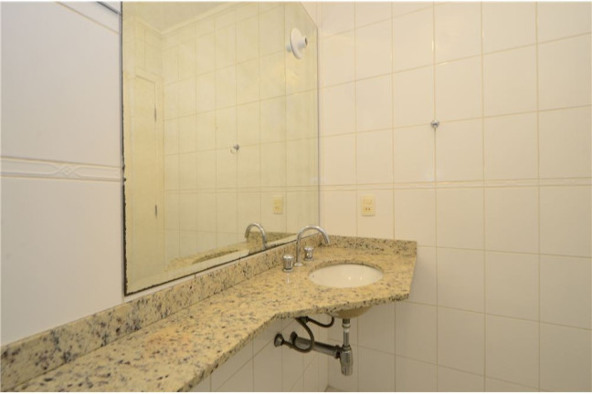 Imagem Casa com 3 Quartos à Venda, em Morumbi - São Paulo Imagem Casa com 3 Quartos à Venda, em Morumbi - São Paulo