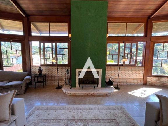 Imagem Casa com 4 Quartos à Venda ou Locação, 700 m² em Albuquerque - Teresópolis Imagem Casa com 4 Quartos à Venda ou Locação, 700 m² em Albuquerque - Teresópolis