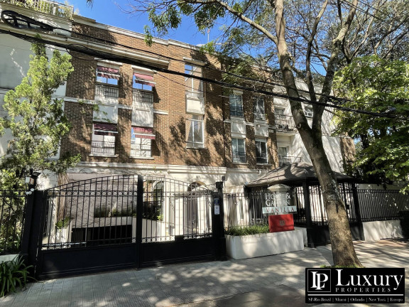 Imagem Apartamento com 2 Quartos à Venda, 300 m² em Alto De Pinheiros - São Paulo Imagem Apartamento com 2 Quartos à Venda, 300 m² em Alto De Pinheiros - São Paulo