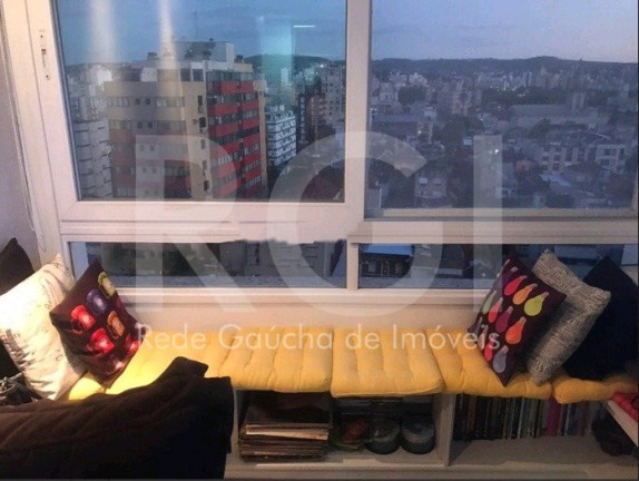 Imagem Apartamento com 1 Quarto à Venda, 50 m² em Centro Histórico - Porto Alegre Imagem Apartamento com 1 Quarto à Venda, 50 m² em Centro Histórico - Porto Alegre
