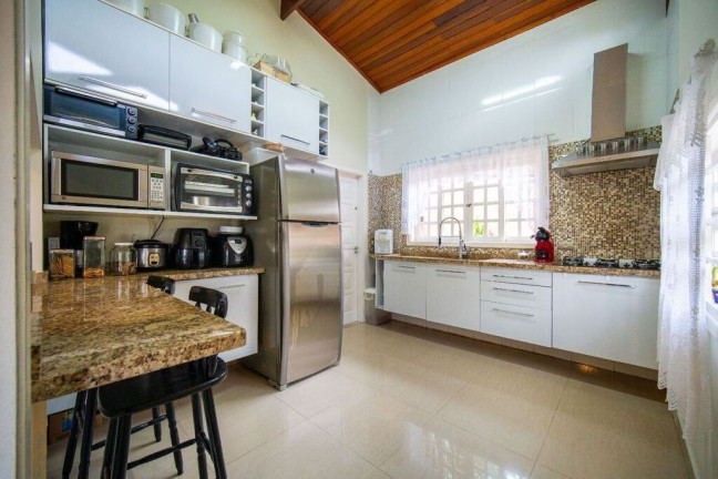 Imagem Casa com 4 Quartos à Venda, 255 m² em Chácara Vale Do Rio Cotia - Carapicuíba Imagem Casa com 4 Quartos à Venda, 255 m² em Chácara Vale Do Rio Cotia - Carapicuíba
