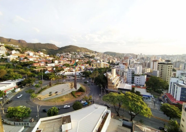 Imagem Imóvel com 5 Quartos à Venda, 300 m² em Serra - Belo Horizonte Imagem Imóvel com 5 Quartos à Venda, 300 m² em Serra - Belo Horizonte