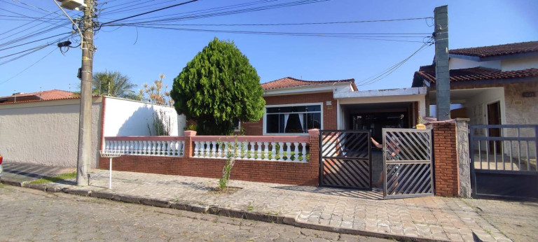 Imagem Casa com 3 Quartos à Venda, 300 m² em Parque Turistico - Peruíbe Imagem Casa com 3 Quartos à Venda, 300 m² em Parque Turistico - Peruíbe