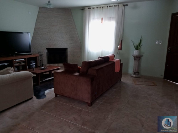 Imagem Sobrado com 3 Quartos à Venda, 336 m² em Laranjal - Pelotas Imagem Sobrado com 3 Quartos à Venda, 336 m² em Laranjal - Pelotas