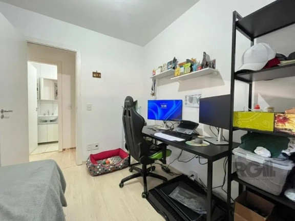 Imagem Imóvel com 2 Quartos à Venda, 53 m² em Santo Antônio - Porto Alegre Imagem Imóvel com 2 Quartos à Venda, 53 m² em Santo Antônio - Porto Alegre