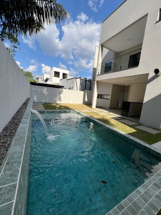 Imagem Casa com 4 Quartos à Venda, 250 m² em Ponta Negra - Manaus Imagem Casa com 4 Quartos à Venda, 250 m² em Ponta Negra - Manaus